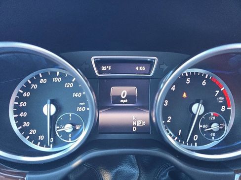 Used 2014 Mercedes-Benz GL 550 4MATIC image 60