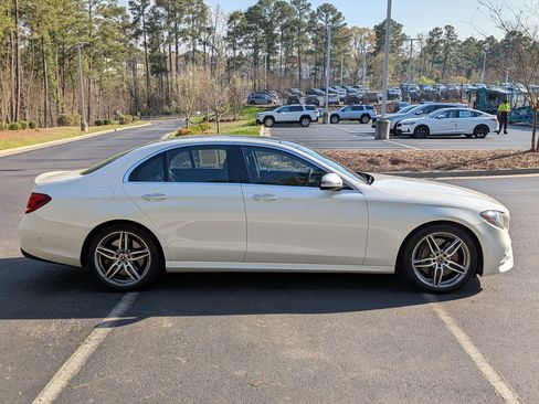 Used 2018 Mercedes-Benz E 400 E 400 image 11