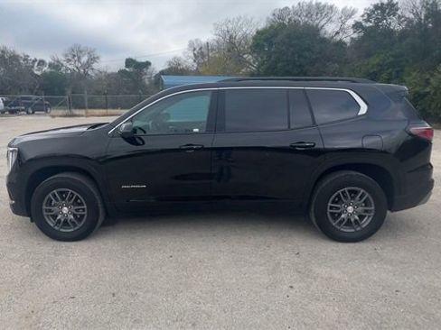 Used 2025 GMC Acadia Elevation image 5