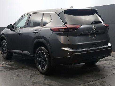 Certified 2026 Nissan Rogue SV image 5