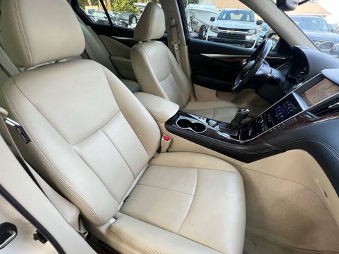 Used 2019 INFINITI Q50 Luxe w/ Essential Package (3.0T Luxe) AWD/4WD image 24