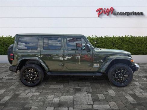 Used 2021 Jeep Wrangler Unlimited Sahara AWD/4WD image 6