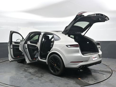 Used 2024 Porsche Cayenne S image 56