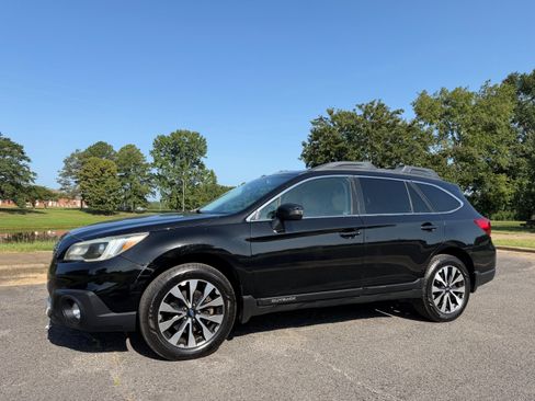 Used 2017 Subaru Outback 2.5i Limited AWD/4WD image 1