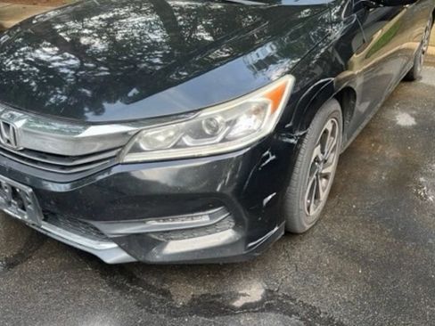 Used 2017 Honda Accord EX-L image 2
