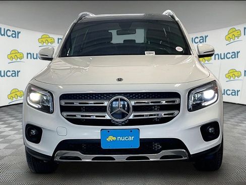 Used 2023 Mercedes-Benz GLB 250 4MATIC w/ Premium Package image 2