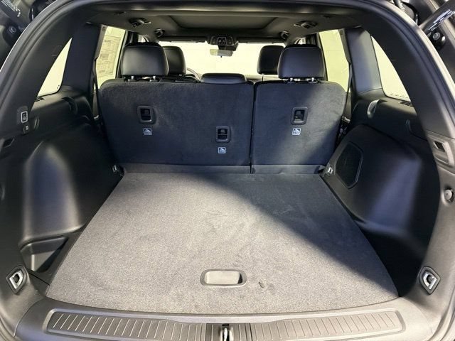 New 2026 Jeep Grand Cherokee Limited w/ Limited Altitude Package AWD/4WD image 8