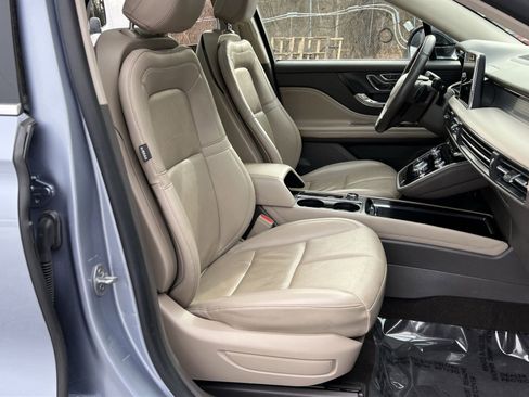 Used 2022 Lincoln Corsair Standard w/ Premium Package image 26