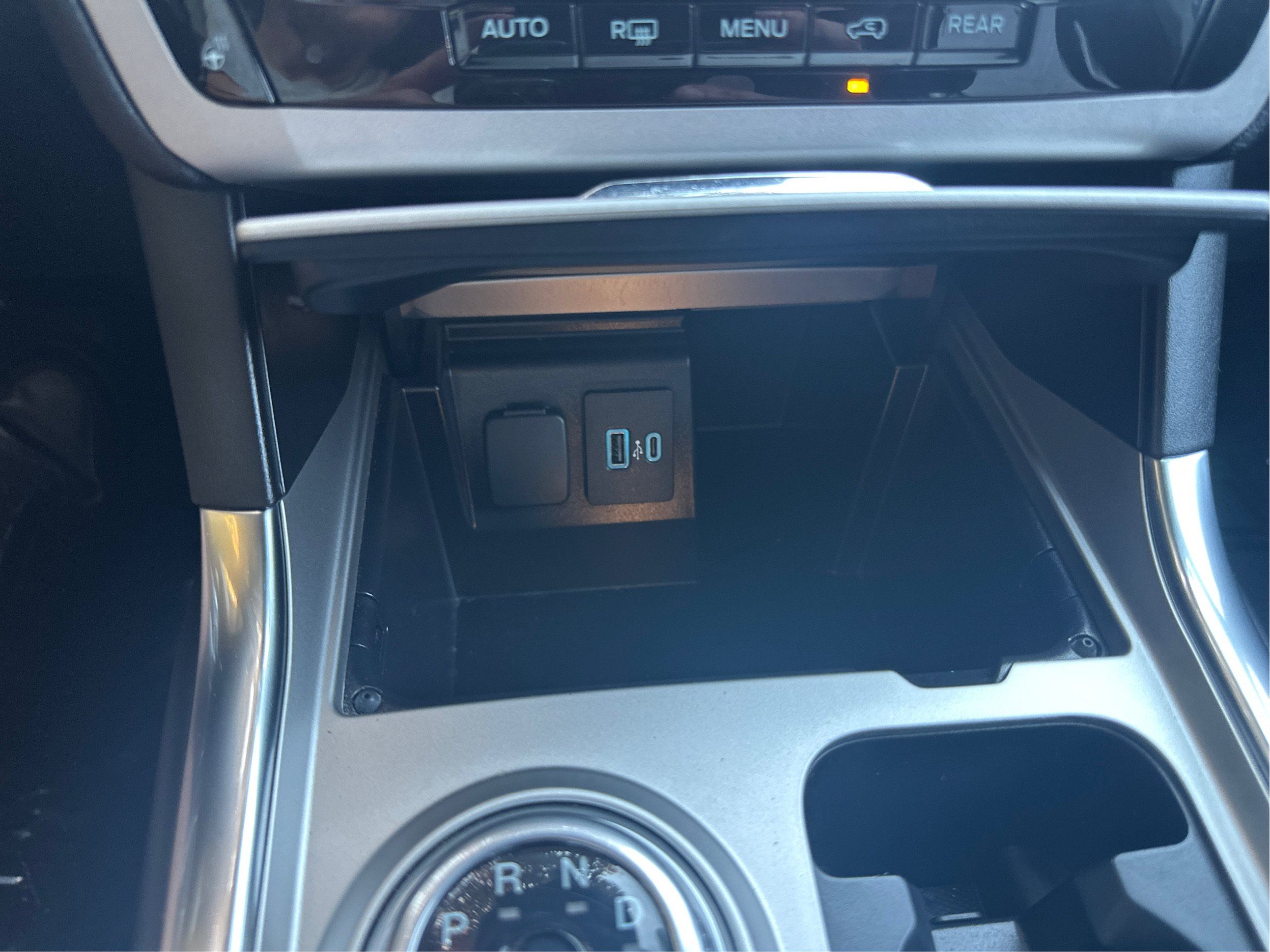 Used 2023 Ford Explorer XLT w/ Equipment Group 202A AWD/4WD image 34