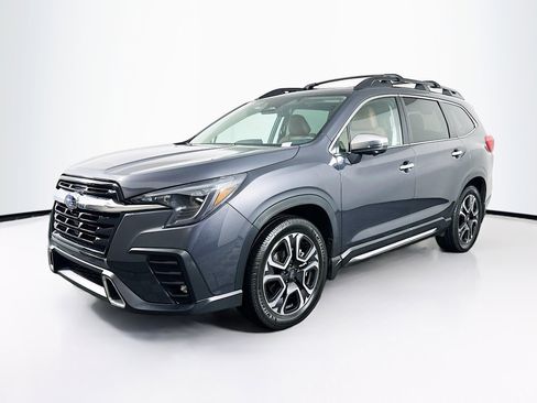 Used 2023 Subaru Ascent Touring image 3
