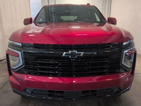 Used 2025 Chevrolet Tahoe RST w/ Comfort Package AWD/4WD image 2
