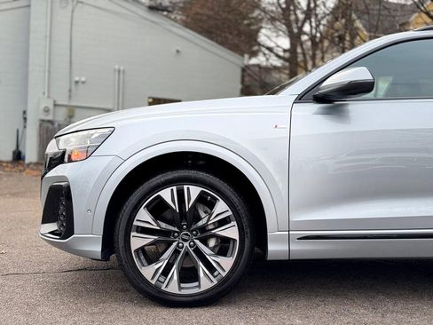 Used 2025 Audi Q8 Premium Plus image 10