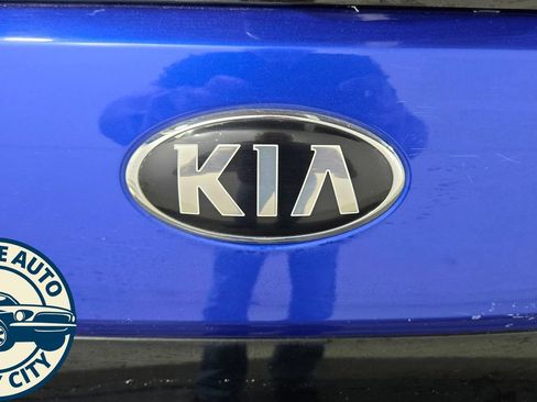 Used 2020 Kia Soul GT-Line FWD image 28