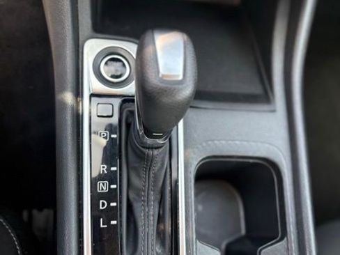 Used 2024 Nissan Sentra SV FWD image 15
