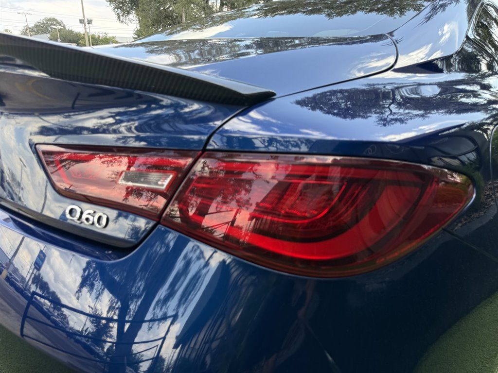 Used 2017 INFINITI Q60 3.0t w/ Premium Plus Package 3.0T RWD image 12