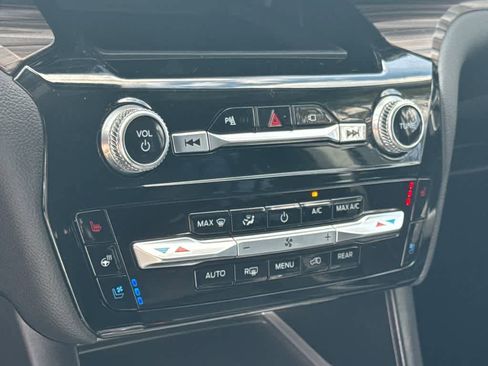 Used 2022 Ford Explorer Limited w/ Hybrid Equipment Group 310A image 31