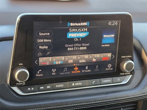 Used 2023 Nissan Rogue SV image 14