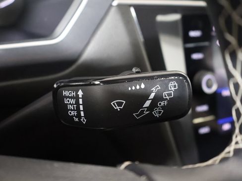 Used 2023 Volkswagen Tiguan SEL R-Line AWD/4WD image 42