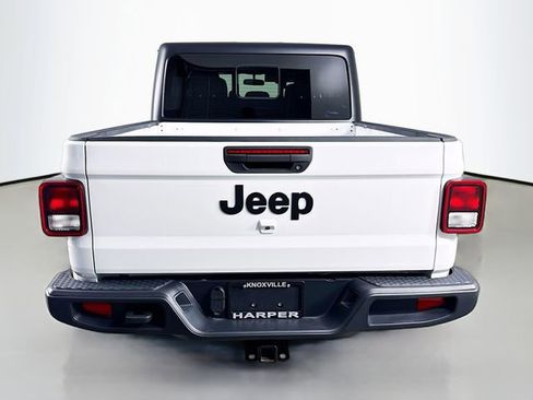 Used 2022 Jeep Gladiator Sport AWD/4WD image 8
