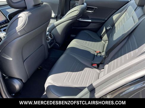 Used 2025 Mercedes-Benz C 300 4MATIC Sedan image 14