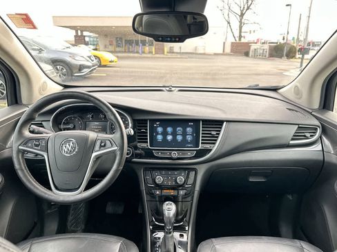 Used 2018 Buick Encore Essence image 12