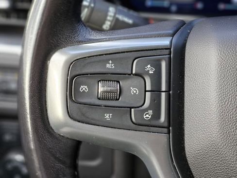 Used 2023 Chevrolet Suburban Premier image 17