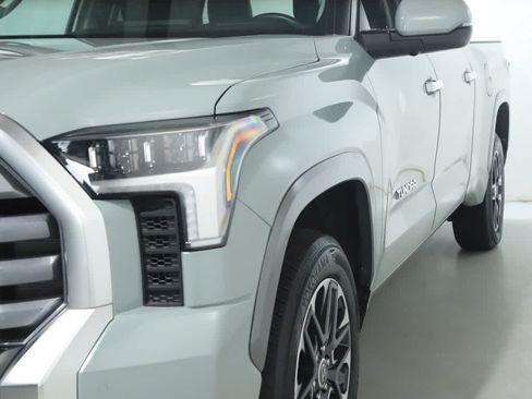 Used 2024 Toyota Tundra Limited AWD/4WD image 4