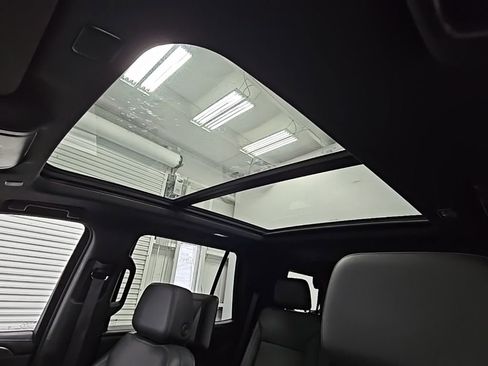 Used 2021 Chevrolet Tahoe Z71 w/ Luxury Package image 32