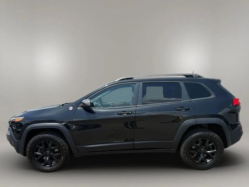 Used 2016 Jeep Cherokee Trailhawk w/ Comfort/Convenience Group AWD/4WD image 6
