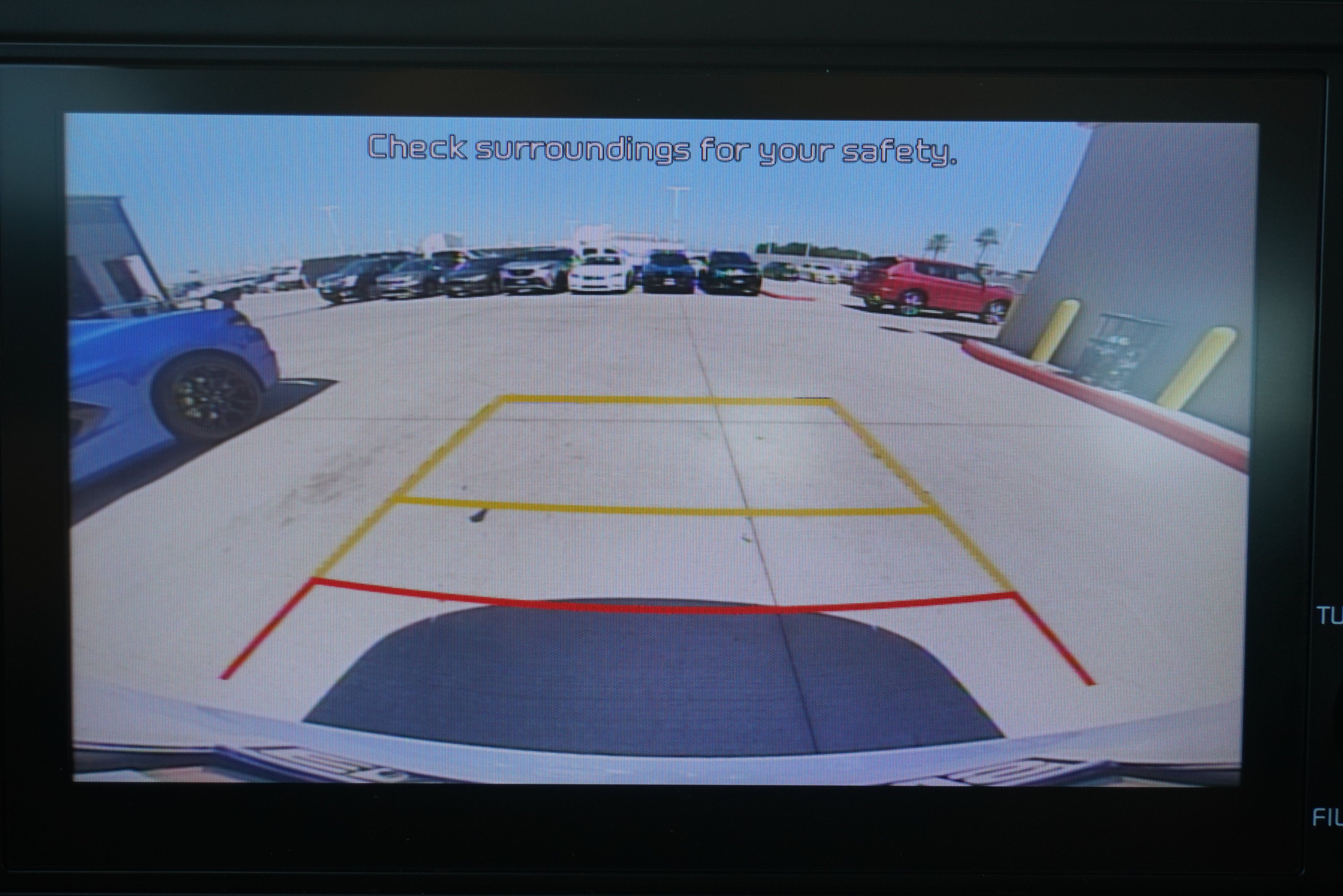 Used 2022 Kia Carnival LX FWD image 19