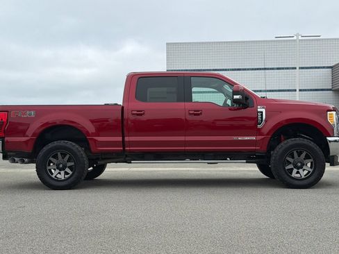 Used 2017 Ford F250 Lariat w/ Lariat Ultimate Package AWD/4WD image 3