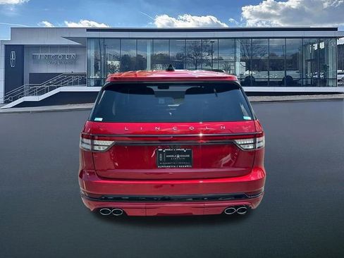 New 2026 Lincoln Aviator Reserve w/ Jet Appearance Package AWD/4WD image 7