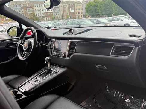Used 2018 Porsche Macan GTS AWD/4WD image 16