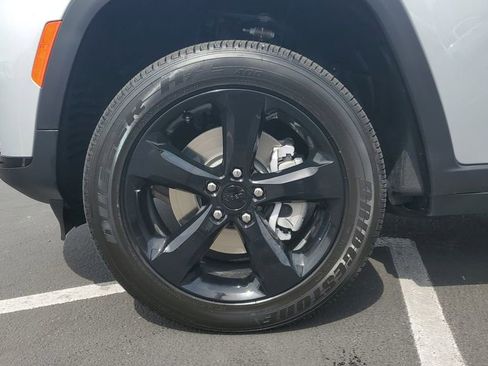 New 2025 Jeep Grand Cherokee L Altitude image 6