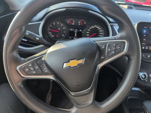 Used 2023 Chevrolet Malibu LT FWD image 16