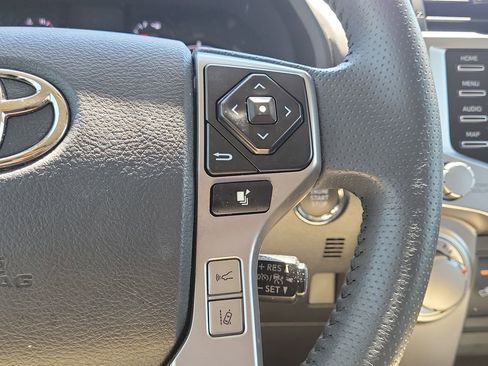 Used 2024 Toyota 4Runner SR5 image 31