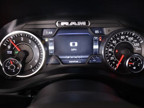 Used 2022 RAM 1500 Laramie AWD/4WD image 4