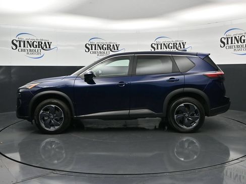 Used 2025 Nissan Rogue SV FWD image 4