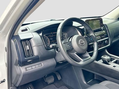 Used 2023 Nissan Pathfinder SV AWD/4WD image 23