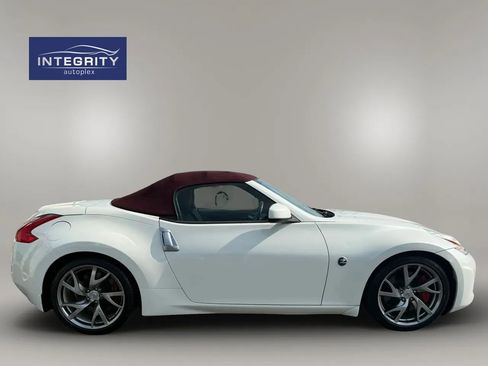 Used 2014 Nissan 370Z Touring w/ Sport Package RWD image 39