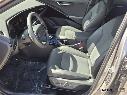 Certified 2023 Kia Niro EX w/ EX Cold Weather Package image 11