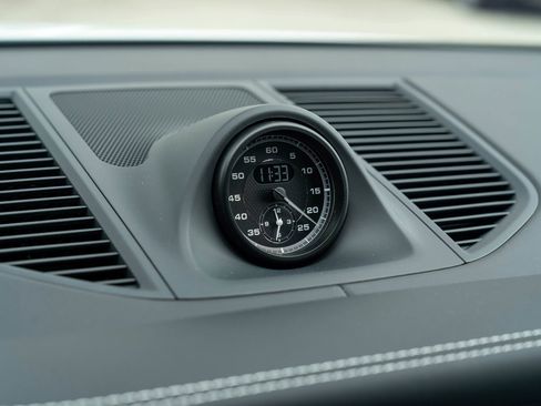 New 2025 Porsche Macan S image 27