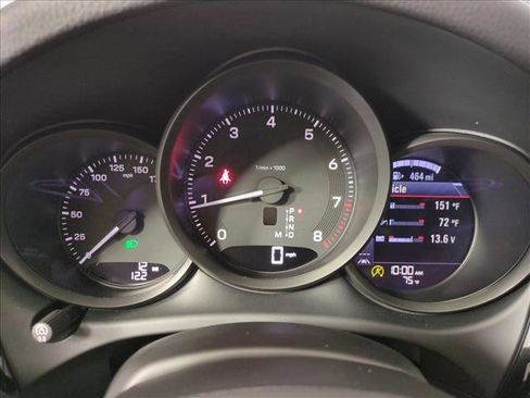 New 2026 Porsche Macan image 17