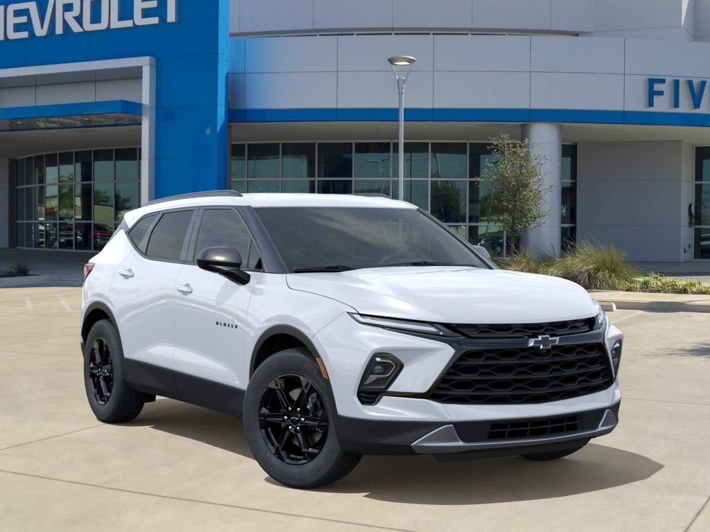New 2026 Chevrolet Blazer LT w/ Convenience Package FWD image 7