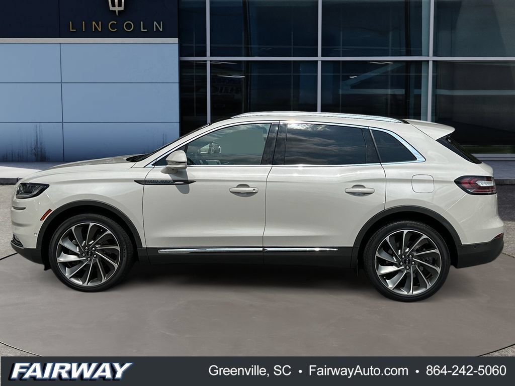 Used 2022 Lincoln Nautilus Reserve w/ Equipment Group 202A AWD/4WD image 8