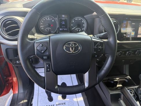 Used 2017 Toyota Tacoma TRD Off-Road w/ Tow Package (A/T) AWD/4WD image 46