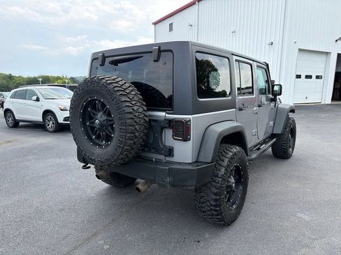 Used 2017 Jeep Wrangler Unlimited Sport w/ Quick Order Package 24S AWD/4WD image 6
