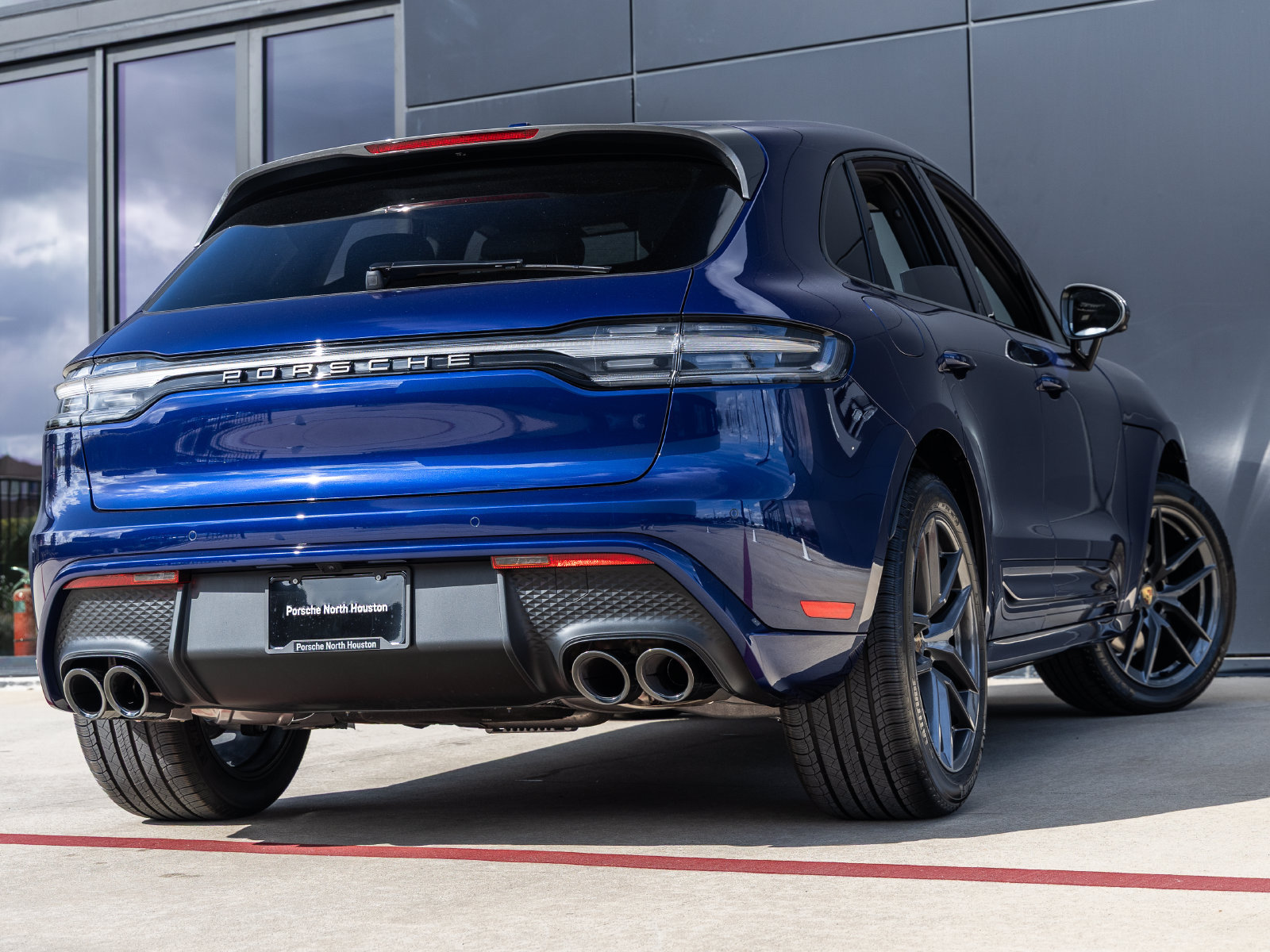 Certified 2026 Porsche Macan Turbo AWD/4WD image 11