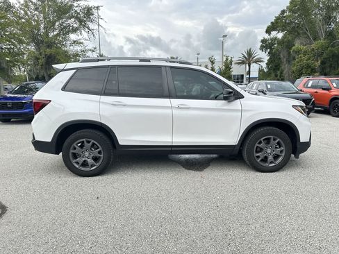 Used 2024 Honda Passport TrailSport image 7