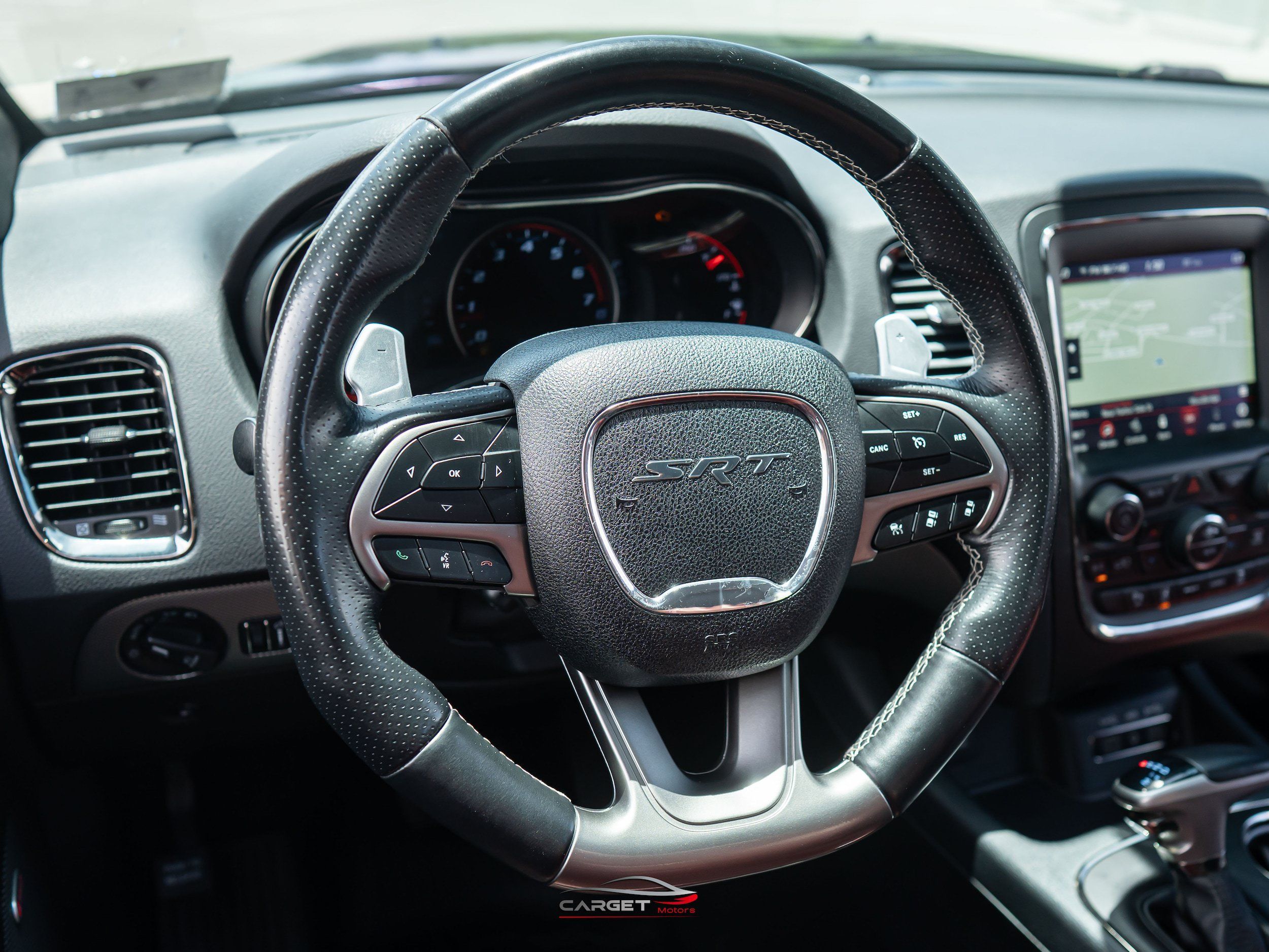 Used 2018 Dodge Durango SRT w/ Technology Group AWD/4WD image 25